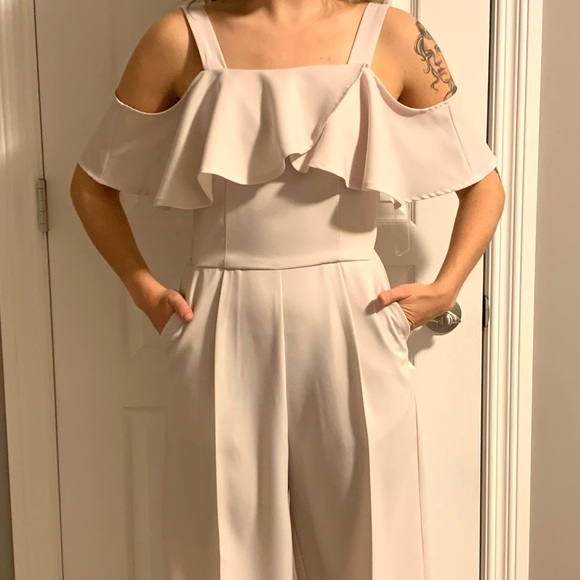 Le Chateau Jumpsuit. - Picture 8 of 8